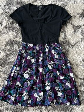 HOT TOPIC Black & Purple Floral Skull Dress with pockets - size XS